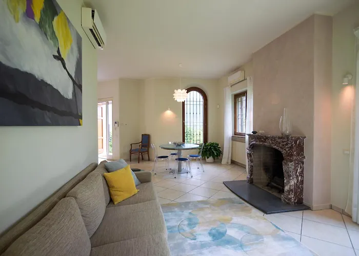 Grel - By Myhomeincomo Βίλα *