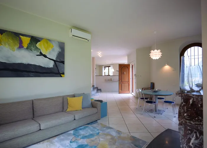 Grel - By Myhomeincomo Βίλα Όπως