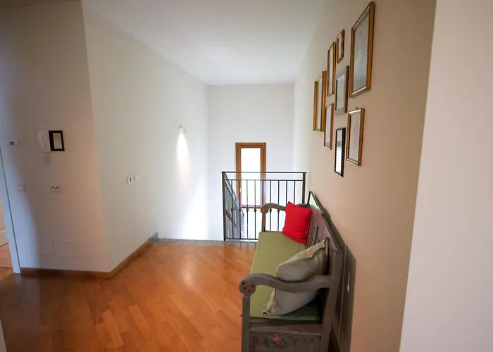 Grel - By Myhomeincomo Βίλα