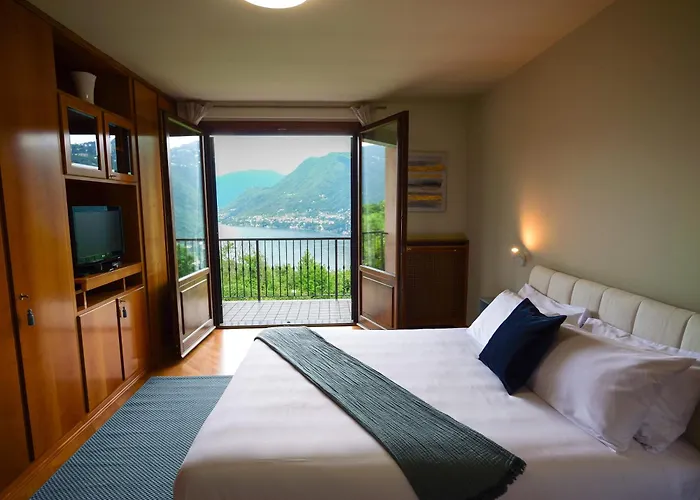 Grel - By Myhomeincomo Βίλα