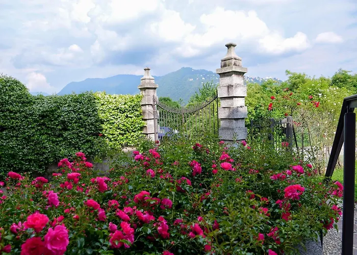 Grel - By Myhomeincomo Βίλα