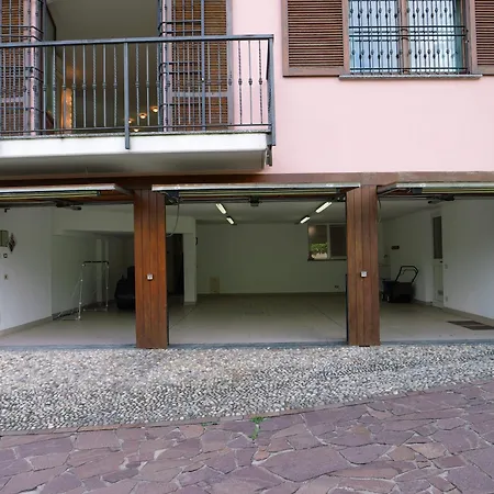 Villa Grel - By Myhomeincomo